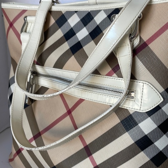 💯% AUTHENTIC LARGE BURBERRY SUPER NOVA CHECK TOTE BAG. - Picture 3 of 17